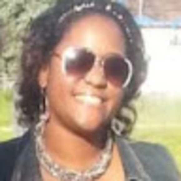 Meet your Posher, Dequandra - Picture 1 of 1